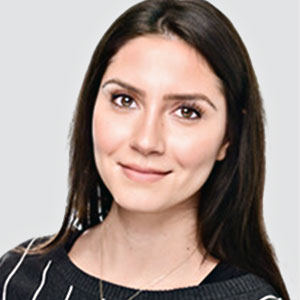 Aysenur Köse: Rechnungsstellung & Materialversand